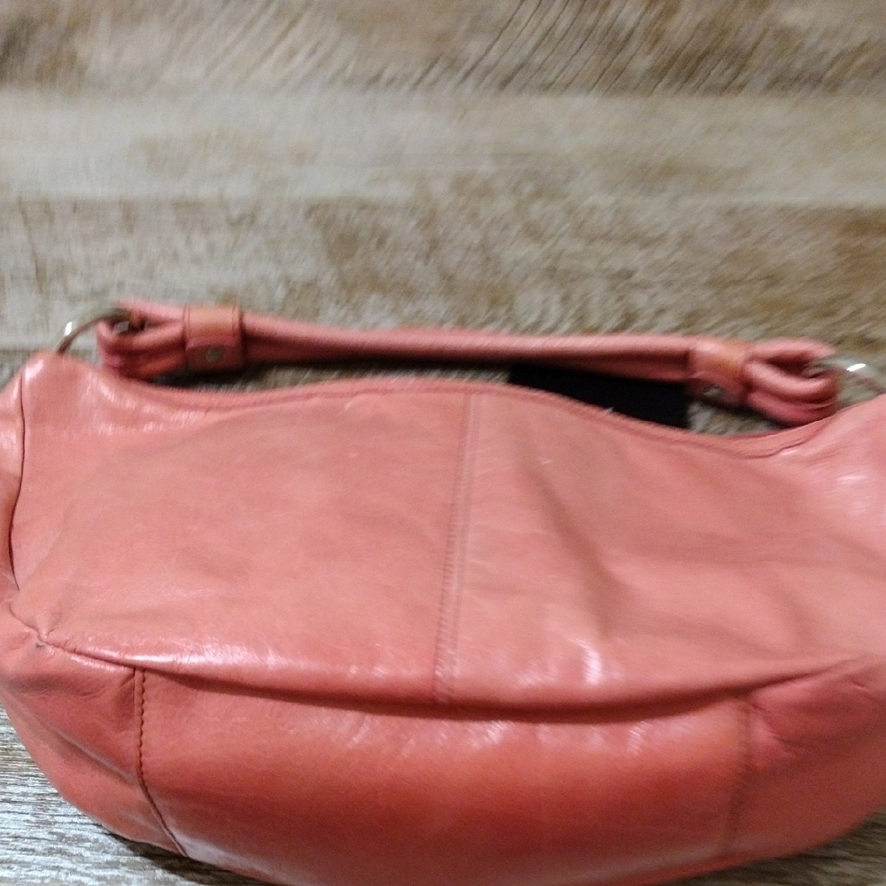 HOBO Pink Leather Hobo Bag with Curved Shape and Single Handle - Picture 8 of 14